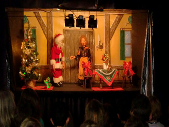 Puppentheater 'Der verzauberte Weihnachtsmann'